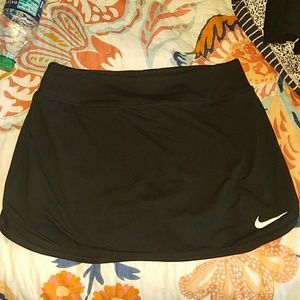 Small nike womens skort black tennis skirt